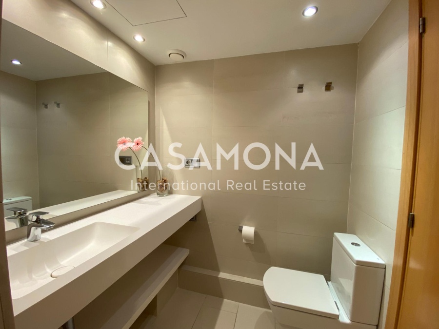 Amazing 1 Bedroom Penthouse with Views of Barcelona Amazing 1 Bedroom Penthouse with Views of Barcelona