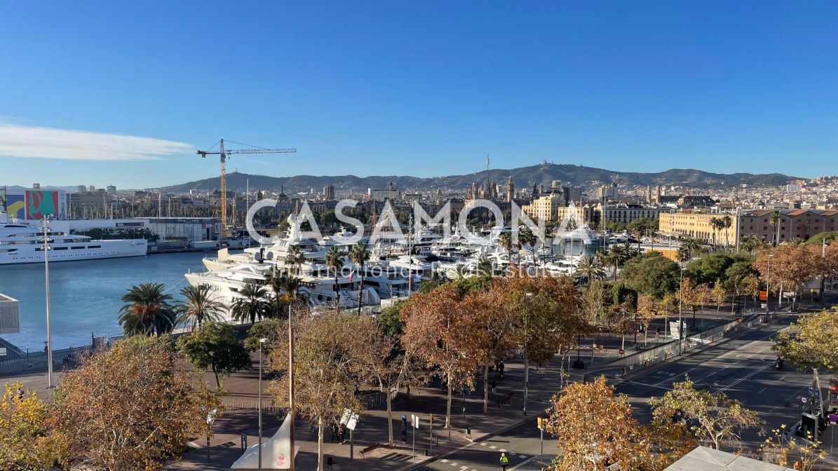 Increíble Ático de 1 dormitorio con vistas a Barcelona Increíble Ático de 1 dormitorio con vistas a Barcelona