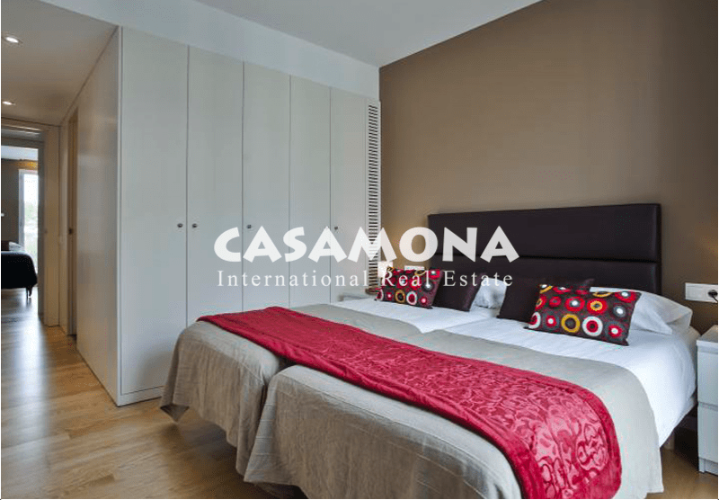 Stunning 3-Bedroom Apartment just next to the Beach in Poble Nou