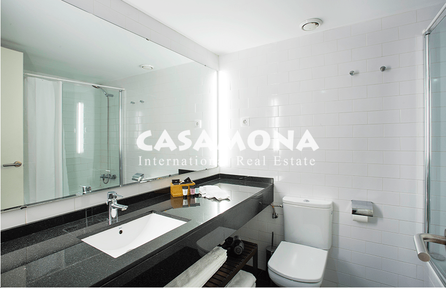 Stunning 3-Bedroom Apartment just next to the Beach in Poble Nou