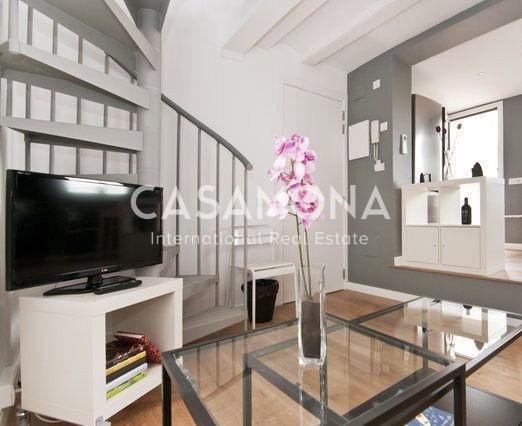 Precioso ático moderno en el corazón de Barcelona Precioso ático moderno en el corazón de Barcelona