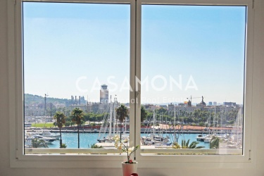 Modern Bright, Spacious Apartment for Sale with Views of the Harbour