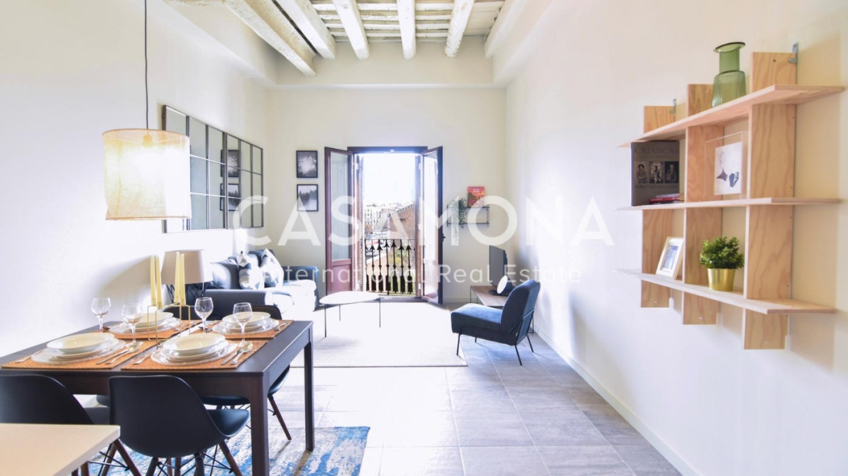 Bright 2 Bedroom Apartment with views over Port Vell and Montjuic Bright 2 Bedroom Apartment with views over Port Vell and Montjuic
