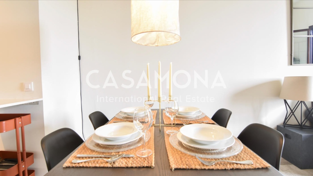 Bright 2 Bedroom Apartment with views over Port Vell and Montjuic Bright 2 Bedroom Apartment with views over Port Vell and Montjuic