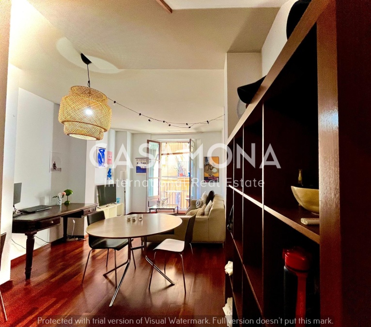 2-Zimmer-Wohnung in einem traditionellen Gebäude in El Born mit Balkon