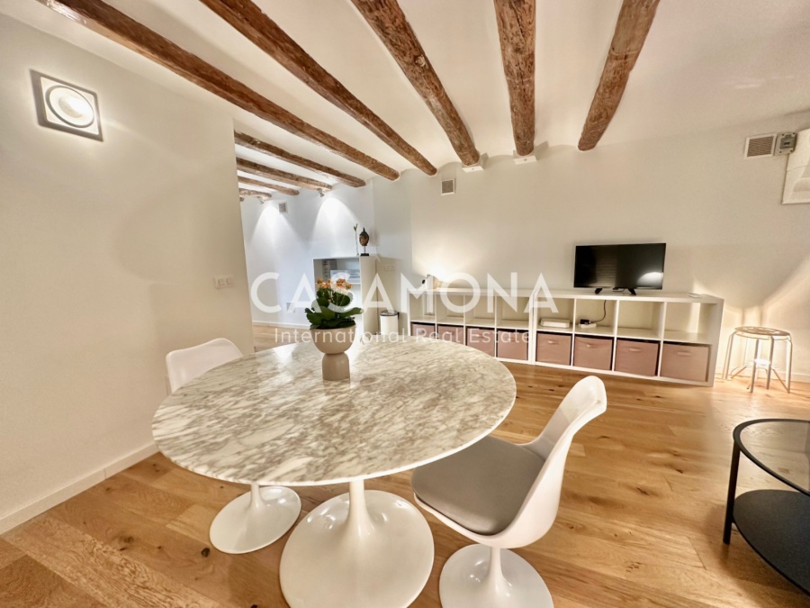 Beautiful and Charming 1 Bedroom Apartment in the Heart of El Born Beautiful and Charming 1 Bedroom Apartment in the Heart of El Born