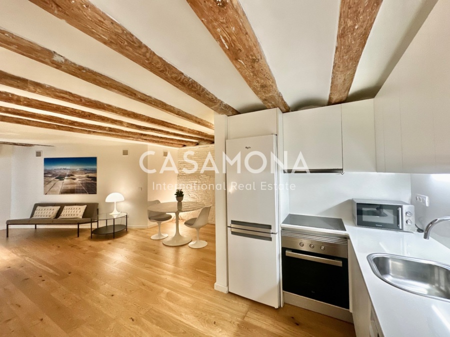 Beautiful and Charming 1 Bedroom Apartment in the Heart of El Born Beautiful and Charming 1 Bedroom Apartment in the Heart of El Born