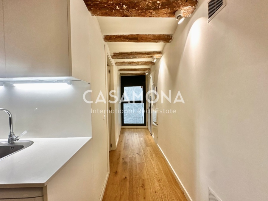 Beautiful and Charming 1 Bedroom Apartment in the Heart of El Born Beautiful and Charming 1 Bedroom Apartment in the Heart of El Born