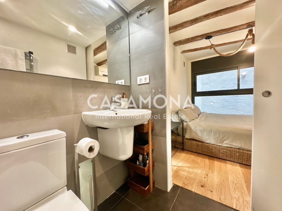 Beautiful and Charming 1 Bedroom Apartment in the Heart of El Born Beautiful and Charming 1 Bedroom Apartment in the Heart of El Born