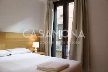 Apartment mit 2 Schlafzimmern neben Plaza Reial atemberaubende