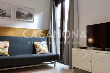 Impresionante Apartamento de 2 dormitorios junto a la Plaza Reial Impresionante Apartamento de 2 dormitorios junto a la Plaza Reial