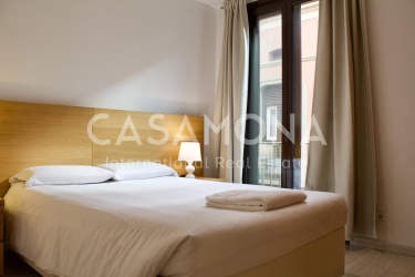 Impresionante Apartamento de 2 dormitorios junto a la Plaza Reial Impresionante Apartamento de 2 dormitorios junto a la Plaza Reial