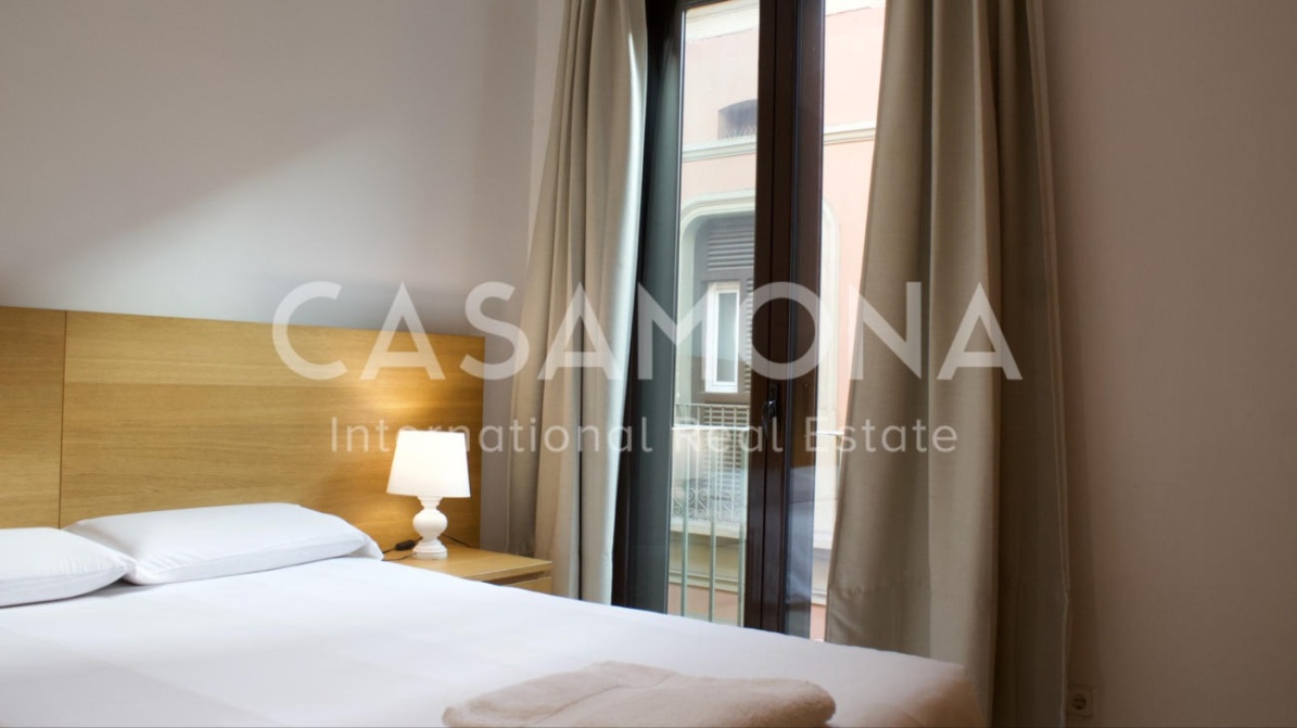 Bright and Spacious 2 Bedroom Apartment next to Plaza Reial