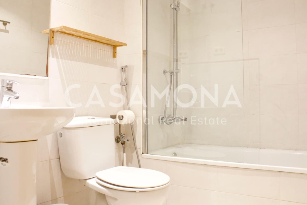 Impresionante Apartamento de 2 dormitorios junto a la Plaza Reial Impresionante Apartamento de 2 dormitorios junto a la Plaza Reial
