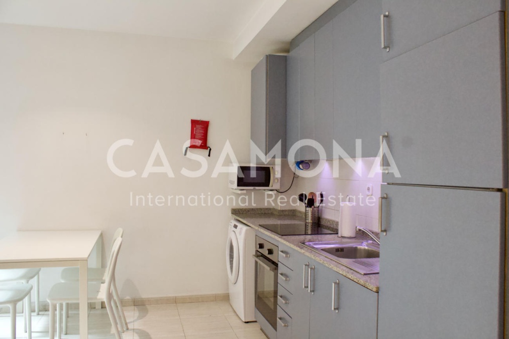 Bright and Spacious 2 Bedroom Apartment next to Plaza Reial