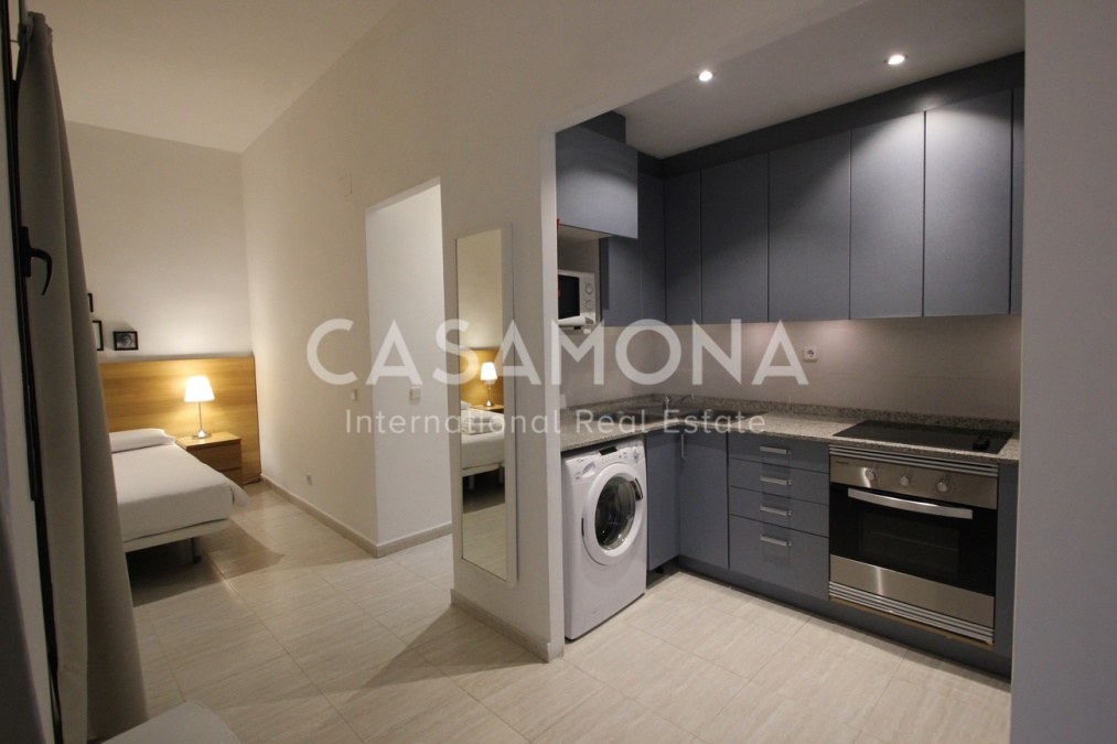 Studio cosy avec ascenseur, balcon et vue sur plaza reial Studio cosy avec ascenseur, balcon et vue sur plaza reial