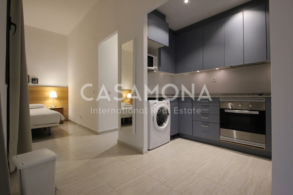 Studio cosy avec ascenseur, balcon et vue sur plaza reial Studio cosy avec ascenseur, balcon et vue sur plaza reial