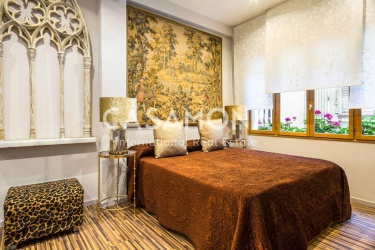 Elegante apartamento de 2 dormitorios cerca de Plaza Catalunya Elegante apartamento de 2 dormitorios cerca de Plaza Catalunya