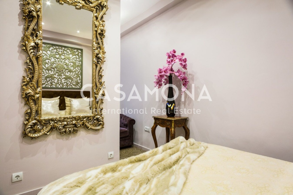 Stylish 2 Bedroom Apartment Close to Plaza Catalunya