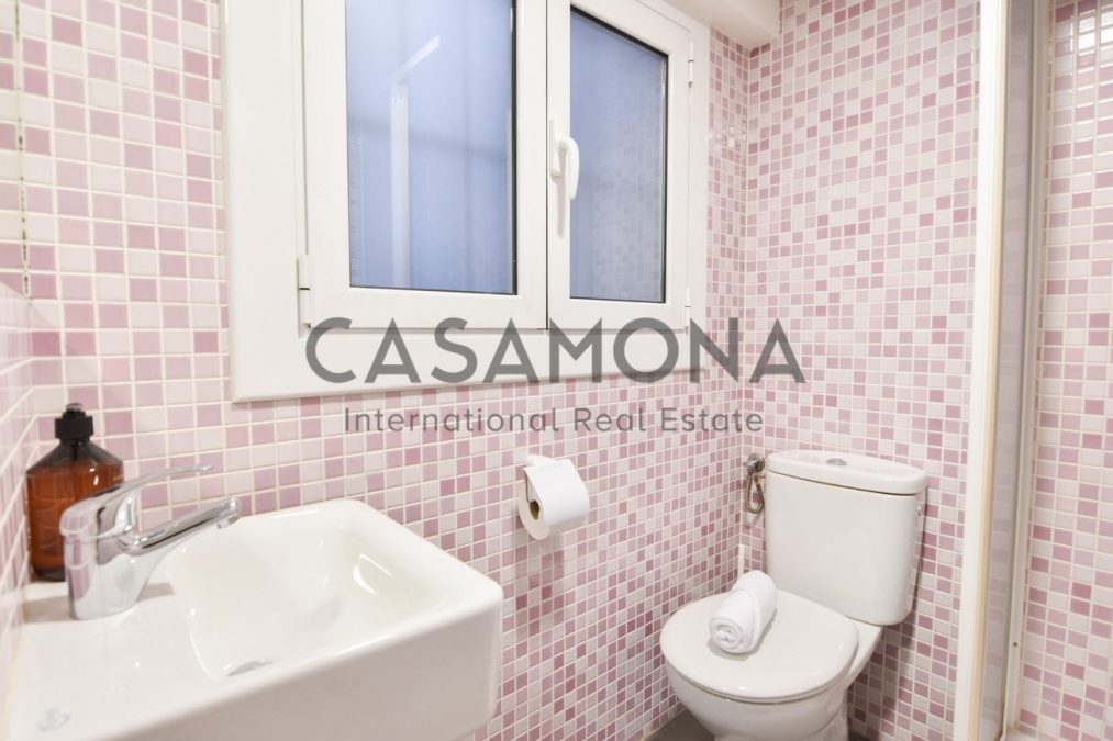 Amazing 2 Bedroom Apartment with view over Port Vell in Barceloneta Amazing 2 Bedroom Apartment with view over Port Vell in Barceloneta