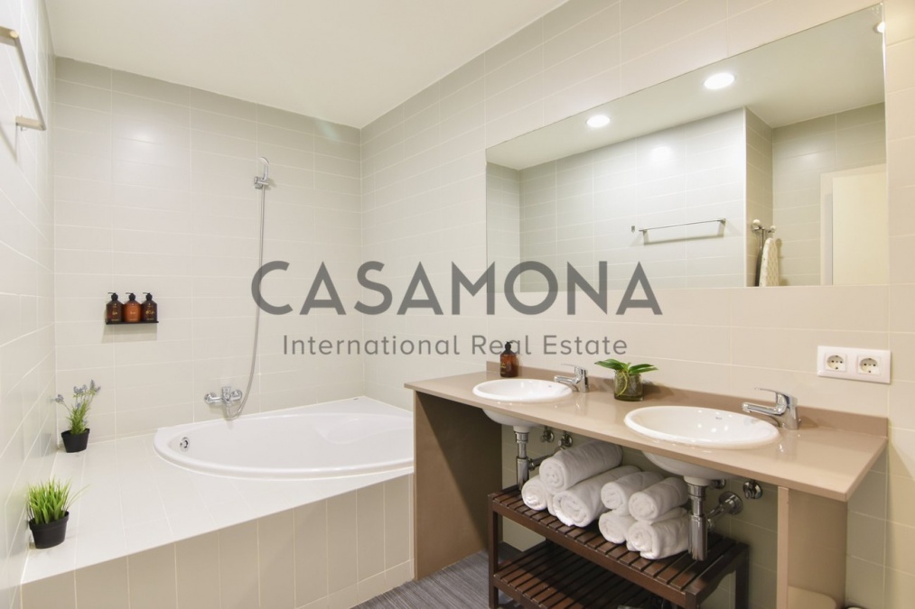 Increíble apartamento de 2 dormitorios con vistas al Port Vell en la Barceloneta