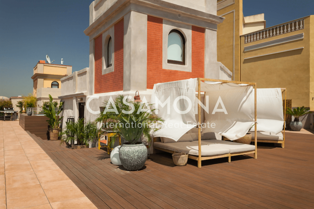Elegant 2 Bedroom Apartment with Balcony and Beautiful Restored Flooring Elegant 2 Bedroom Apartment with Balcony and Beautiful Restored Flooring