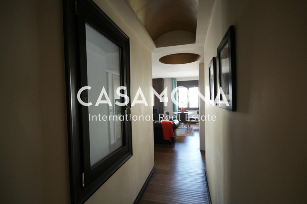 Elegante apartamento de 1 dormitorio con balcón con vistas a La Rambla Elegante apartamento de 1 dormitorio con balcón con vistas a La Rambla