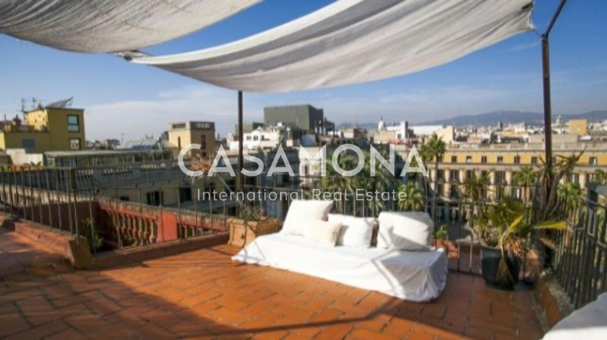 Appartement luxueux avec terrasse privée, ascenseur et vue magnifique sur la Plaça Reial Appartement luxueux avec terrasse privée, ascenseur et vue magnifique sur la Plaça Reial