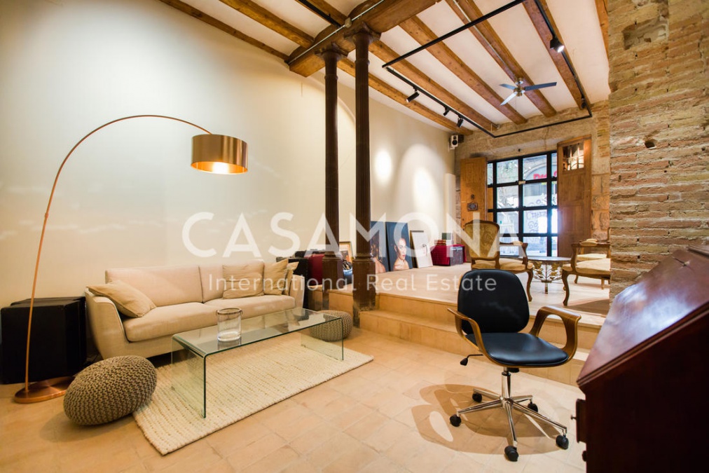 (SOLD) Apartament de 3 dormitoris amb parets de pedra romana - Loft dúplex al Gòtic (SOLD) Apartament de 3 dormitoris amb parets de pedra romana - Loft dúplex al Gòtic