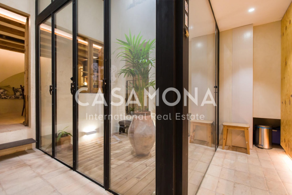 (SOLD) Apartament de 3 dormitoris amb parets de pedra romana - Loft dúplex al Gòtic (SOLD) Apartament de 3 dormitoris amb parets de pedra romana - Loft dúplex al Gòtic