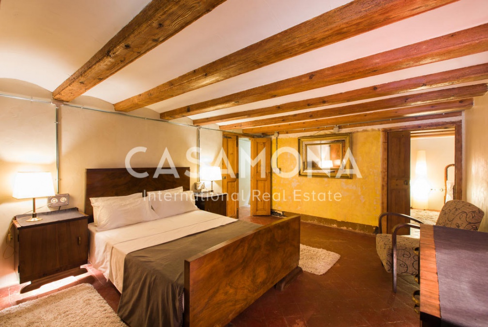(SOLD) Apartament de 3 dormitoris amb parets de pedra romana - Loft dúplex al Gòtic (SOLD) Apartament de 3 dormitoris amb parets de pedra romana - Loft dúplex al Gòtic