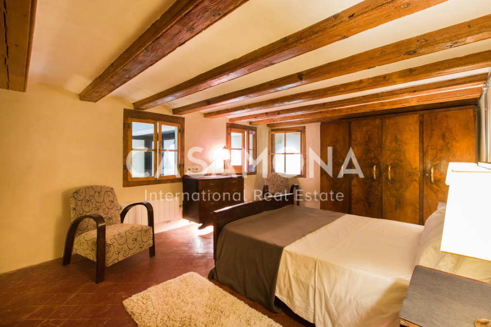 (SOLD) Apartament de 3 dormitoris amb parets de pedra romana - Loft dúplex al Gòtic (SOLD) Apartament de 3 dormitoris amb parets de pedra romana - Loft dúplex al Gòtic
