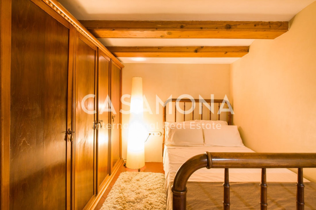 (SOLD) Apartament de 3 dormitoris amb parets de pedra romana - Loft dúplex al Gòtic (SOLD) Apartament de 3 dormitoris amb parets de pedra romana - Loft dúplex al Gòtic