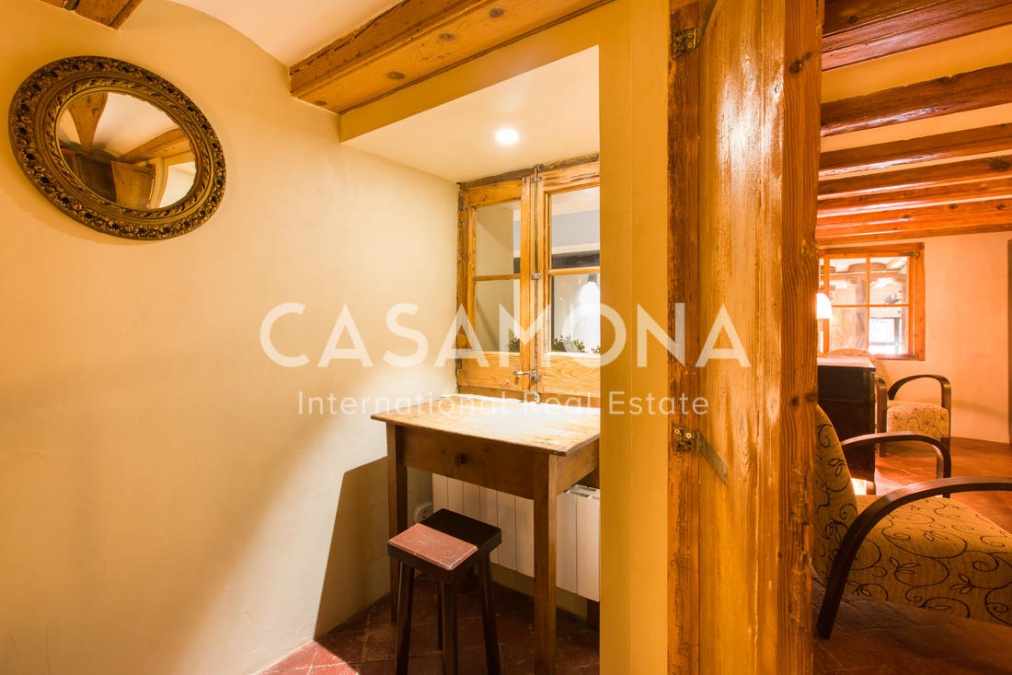 (SOLD) Apartament de 3 dormitoris amb parets de pedra romana - Loft dúplex al Gòtic (SOLD) Apartament de 3 dormitoris amb parets de pedra romana - Loft dúplex al Gòtic