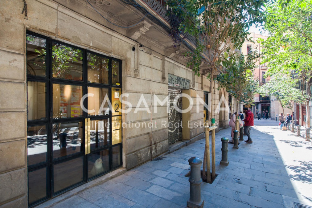 (SOLD) Apartament de 3 dormitoris amb parets de pedra romana - Loft dúplex al Gòtic (SOLD) Apartament de 3 dormitoris amb parets de pedra romana - Loft dúplex al Gòtic