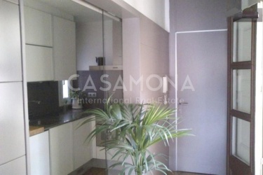 (SOLD) Spacious and Bright 3 Bedroom Apartment with Balcony in Eixample
