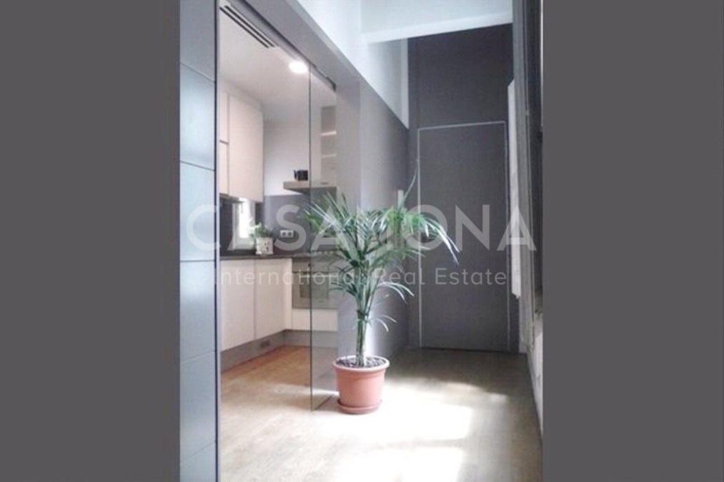 (SOLD) Spacious and Bright 3 Bedroom Apartment with Balcony in Eixample (SOLD) Spacious and Bright 3 Bedroom Apartment with Balcony in Eixample