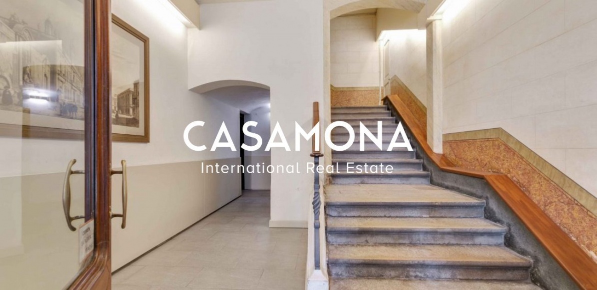 Luminous and Spacious 2 Bedroom Apartment with Balcony in El Born