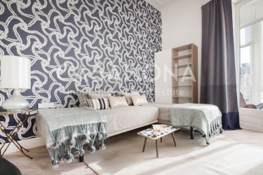 Moderno y totalmente equipado apartamento de 2 dormitorios en Gracia Moderno y totalmente equipado apartamento de 2 dormitorios en Gracia
