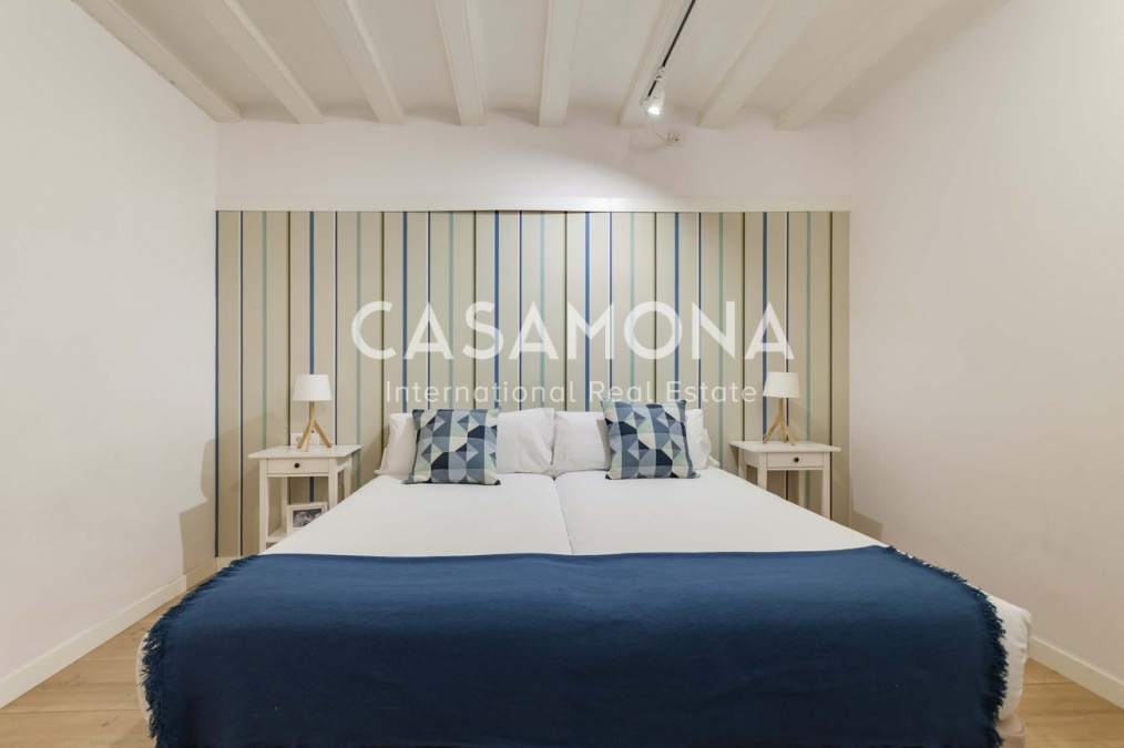 Encantador apartamento de 2 dormitorios con terraza comunitaria y piscina en El Born Encantador apartamento de 2 dormitorios con terraza comunitaria y piscina en El Born
