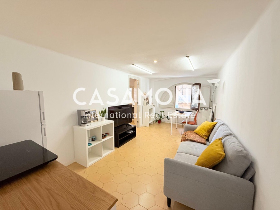 Acheter pour louer Opportunité - Appartement situé au centre avec plafonds bas à Gótico