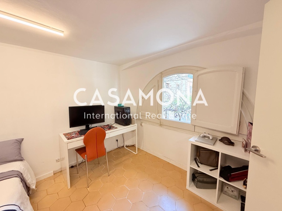 Buy to let Gelegenheit - Zentral gelegene Wohnung mit niedrigen Decken in Gótico