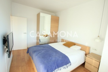 Bright 2 Bedroom Apartment with an Amazing View of Port Vell