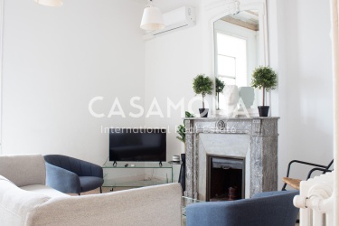 Gorgeous 4 Bedroom Apartment in a Classic Building besides Passeig de Sant Joan Gorgeous 4 Bedroom Apartment in a Classic Building besides Passeig de Sant Joan