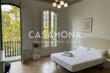 Gorgeous 4 Bedroom Apartment in a Classic Building besides Passeig de Sant Joan Gorgeous 4 Bedroom Apartment in a Classic Building besides Passeig de Sant Joan