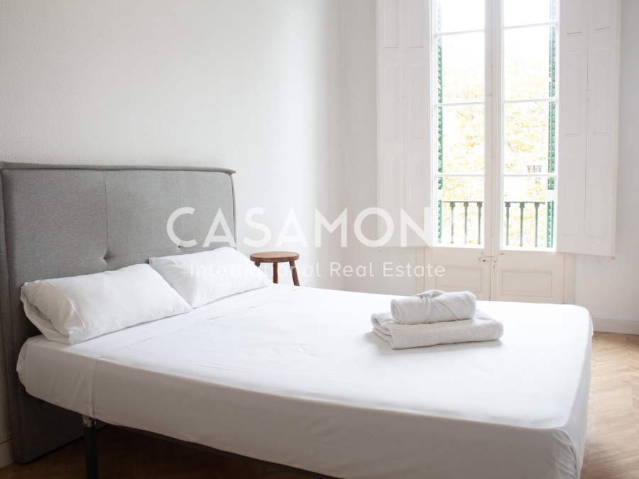 Helles und geräumiges Apartment mit 4 Schlafzimmern und Balkonen in Eixample Helles und geräumiges Apartment mit 4 Schlafzimmern und Balkonen in Eixample