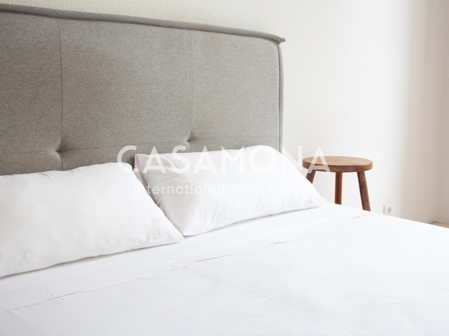 Lluminós i espaiós Apartament de 4 Habitacions amb Balcó a l'Eixample