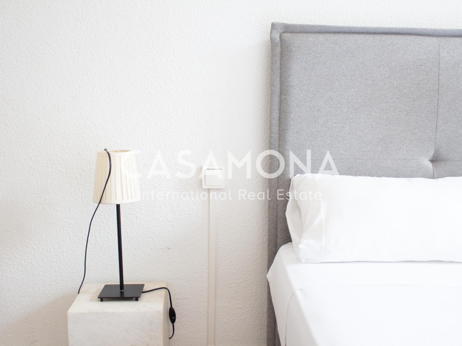 Lluminós i espaiós Apartament de 4 Habitacions amb Balcó a l'Eixample