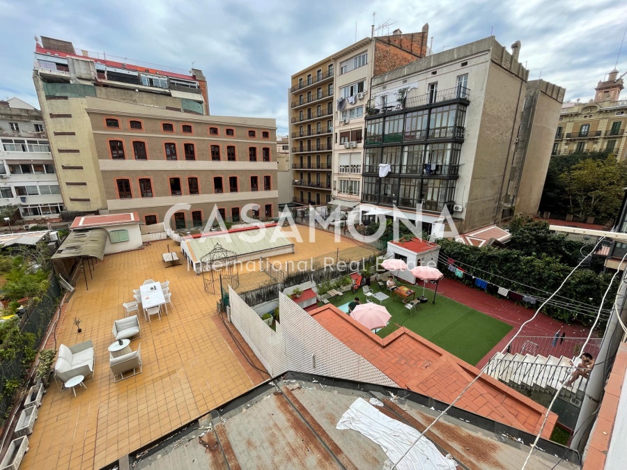 Helles und geräumiges Apartment mit 4 Schlafzimmern und Balkonen in Eixample Helles und geräumiges Apartment mit 4 Schlafzimmern und Balkonen in Eixample