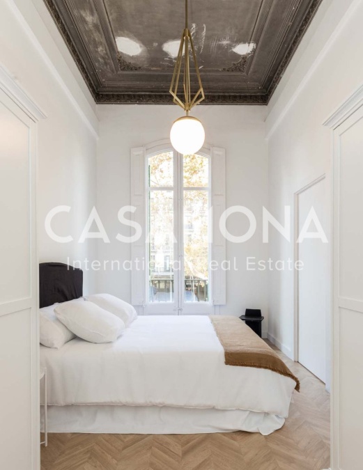 Lluminós i exclusiu Apartament de 5 Habitacions amb Terrassa Privada a l'Eixample